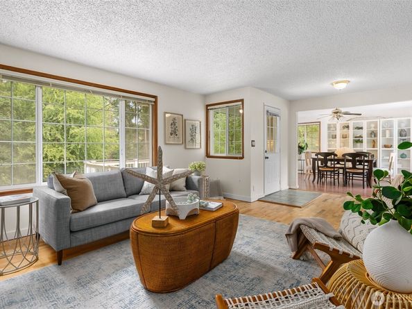 8665 Springridge Road NE, Bainbridge Island WA 98110