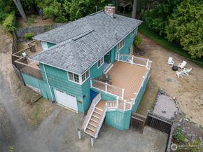 8665 Springridge Road NE, Bainbridge Island WA 98110
