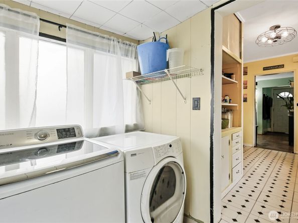 1226 9th Street, Bremerton WA 98337