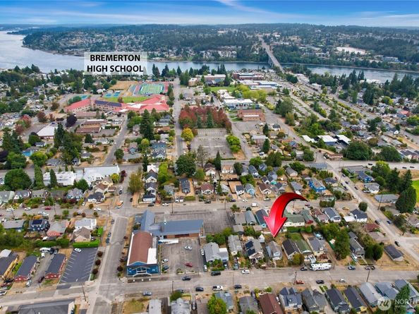 1226 9th Street, Bremerton WA 98337