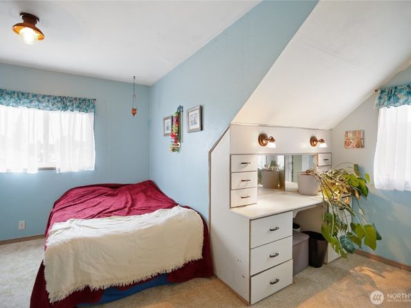 1226 9th Street, Bremerton WA 98337
