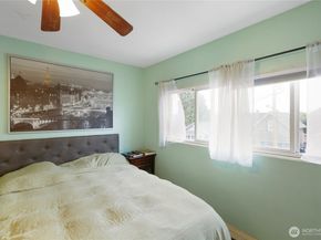 1226 9th Street, Bremerton WA 98337