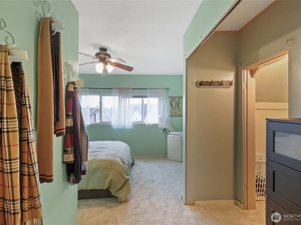 1226 9th Street, Bremerton WA 98337