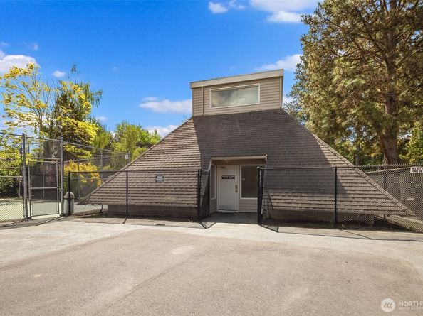 6333 Sand Point Way NE, Seattle WA 98115