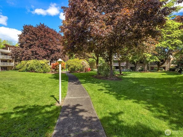 6333 Sand Point Way NE, Seattle WA 98115