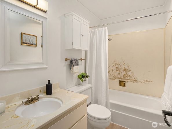 6333 Sand Point Way NE, Seattle WA 98115