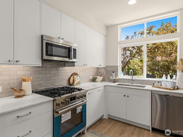 8333 B 12th Avenue NW, Seattle WA 98117