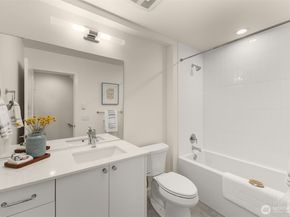 8333 B 12th Avenue NW, Seattle WA 98117