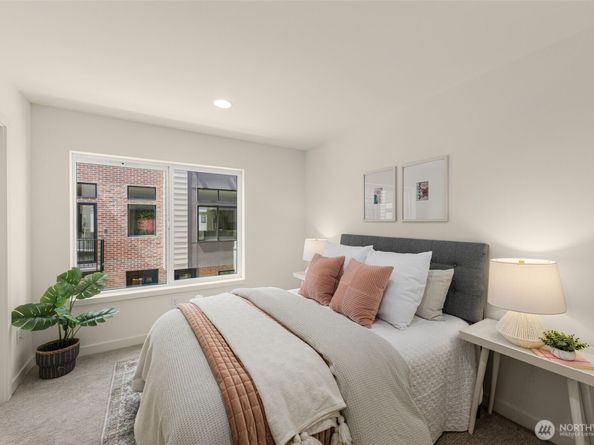 8333 B 12th Avenue NW, Seattle WA 98117