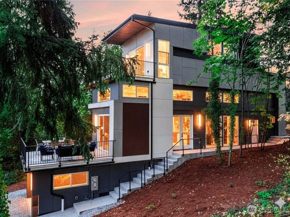 11905 89th Ave NE, Kirkland WA 98034