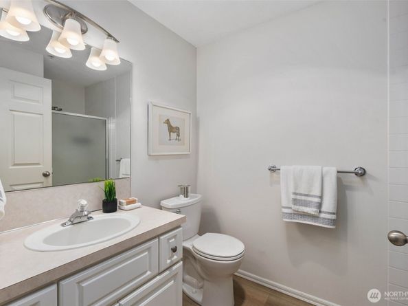 7207 210th Street SW 202, Edmonds WA 98026