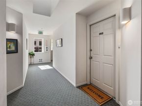 7207 210th Street SW 202, Edmonds WA 98026