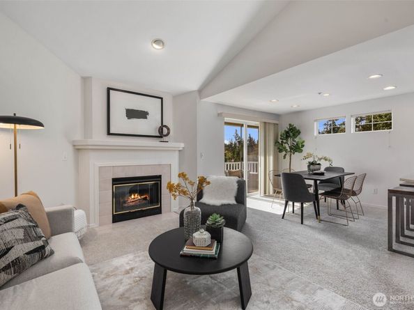 7207 210th Street SW 202, Edmonds WA 98026