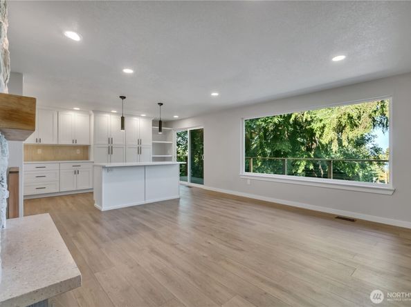 621 SW 297 Street, Federal Way WA 98023