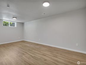 621 SW 297 Street, Federal Way WA 98023