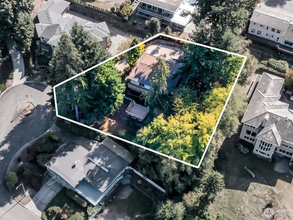 621 SW 297 Street, Federal Way WA 98023