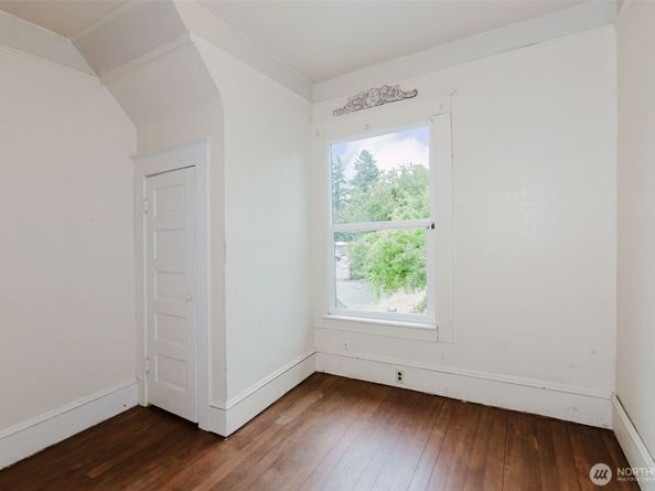 343 Farragut Avenue N, Port Orchard WA 98366