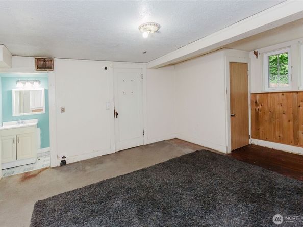 343 Farragut Avenue N, Port Orchard WA 98366