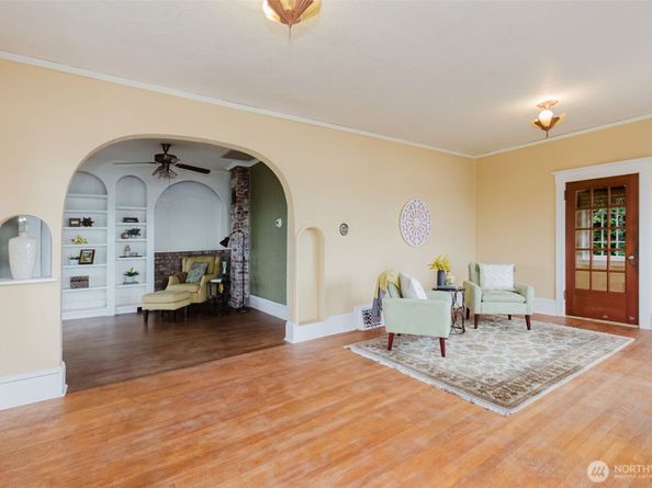 343 Farragut Avenue N, Port Orchard WA 98366