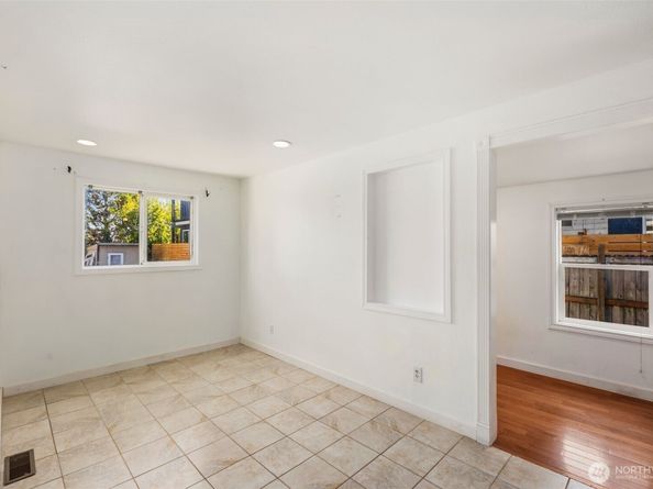 1901 S Plum St, Seattle WA 98144