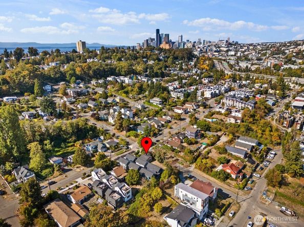 1901 S Plum St, Seattle WA 98144