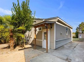 1901 S Plum St, Seattle WA 98144