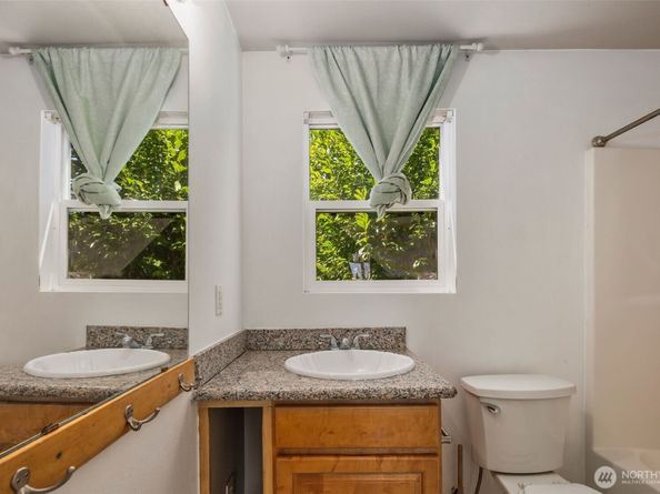 1901 S Plum St, Seattle WA 98144