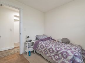 22942 105th Avenue SE, Kent WA 98030