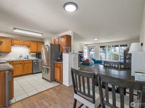 22942 105th Avenue SE, Kent WA 98030