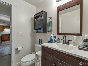 22942 105th Avenue SE, Kent WA 98030