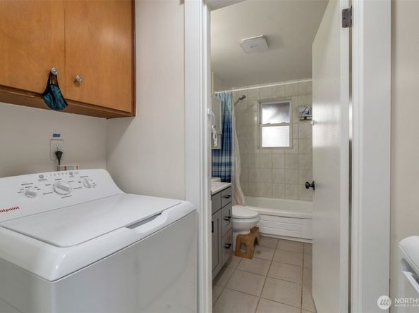 22942 105th Avenue SE, Kent WA 98030
