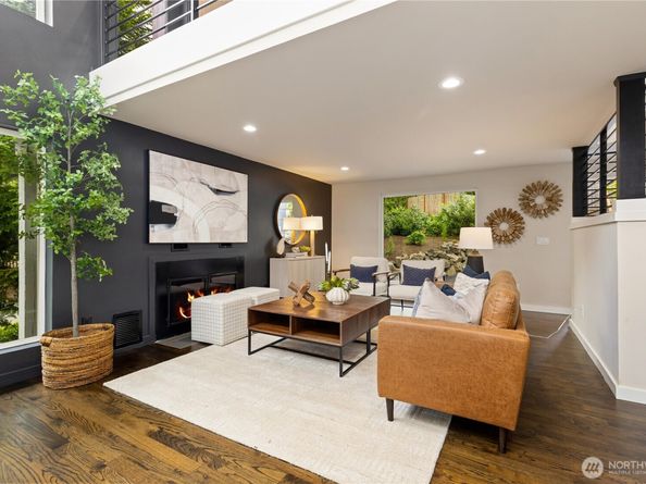 18510 NE 15th Place, Bellevue WA 98008