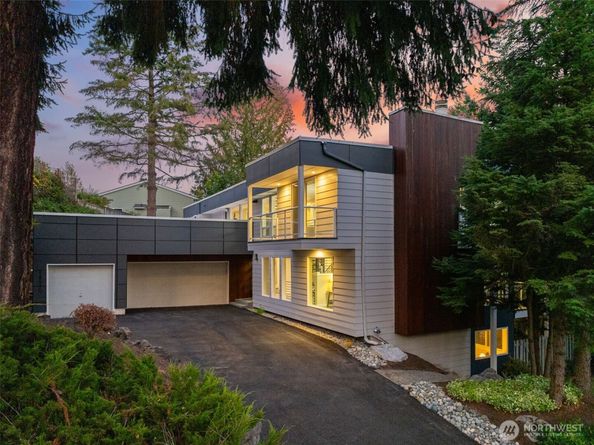 18510 NE 15th Place, Bellevue WA 98008