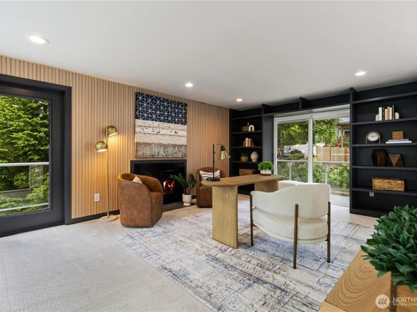 18510 NE 15th Place, Bellevue WA 98008