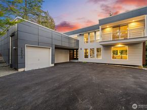 18510 NE 15th Place, Bellevue WA 98008