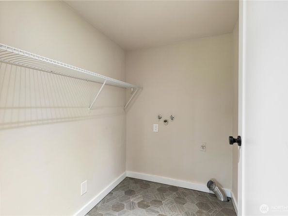 18510 NE 15th Place, Bellevue WA 98008