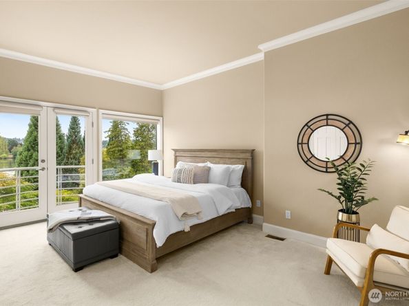 7700 E Green Lake Drive N D13, Seattle WA 98103