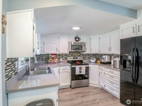 908 9th Street NE, Auburn WA 98002