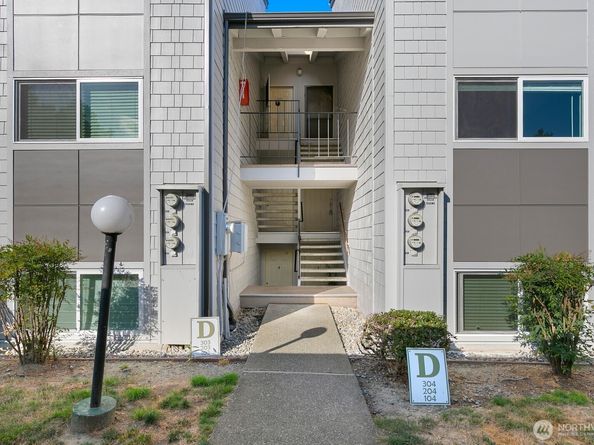 2020 Grant Avenue S D204, Renton WA 98055
