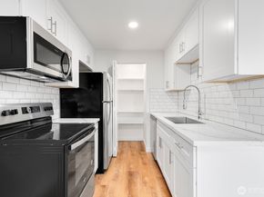 2020 Grant Avenue S D204, Renton WA 98055