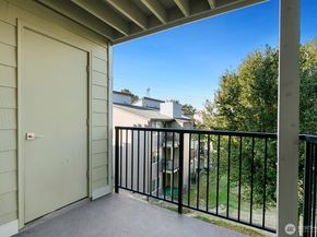2020 Grant Avenue S D204, Renton WA 98055