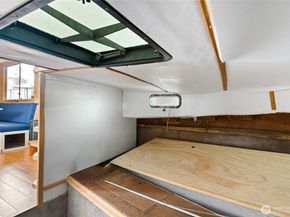 2401 N Northlake Way, Seattle WA 98103