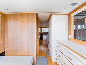 2401 N Northlake Way, Seattle WA 98103
