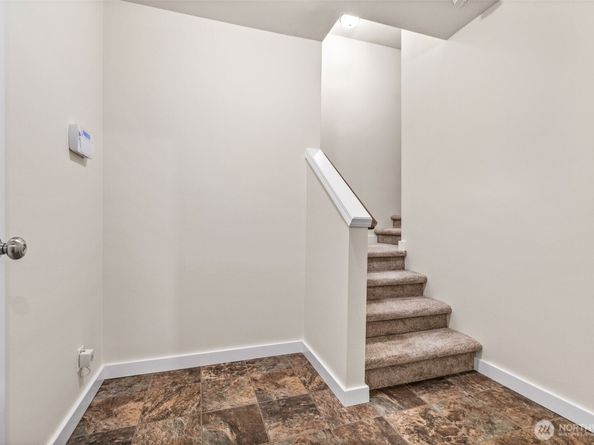 15623 44th Place W Unit B, Lynnwood WA 98087