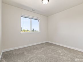 15623 44th Place W Unit B, Lynnwood WA 98087