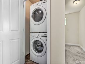 15623 44th Place W Unit B, Lynnwood WA 98087