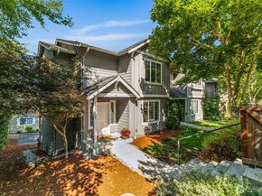 15623 44th Place W Unit B, Lynnwood WA 98087