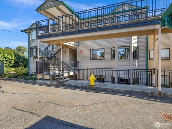 101 Pine Avenue 105, Snohomish WA 98290