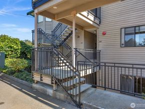 101 Pine Avenue 105, Snohomish WA 98290