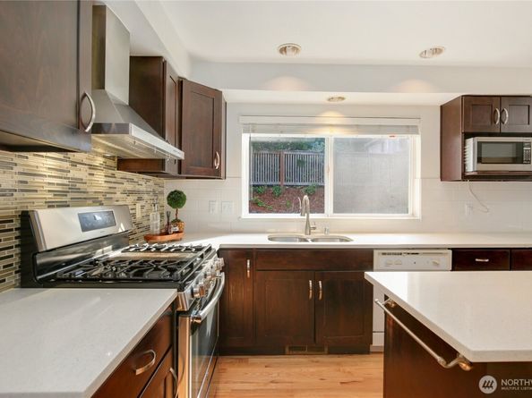 12698 Plateau Circle NW, Silverdale WA 98383